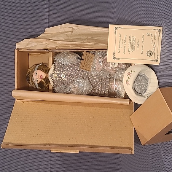 Boyds Yesterdays' Child Erica & Ferris Carnival Fun Doll 4809 - Picture 4 of 7